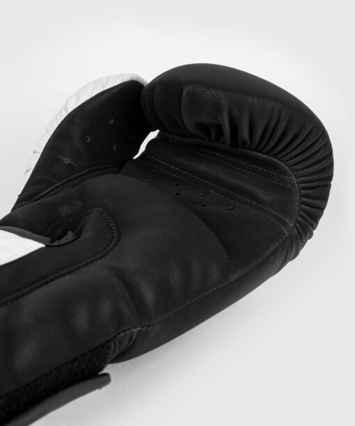 Boxhandschuhe Legacy Venum schwarz-weiß mit großem Logo